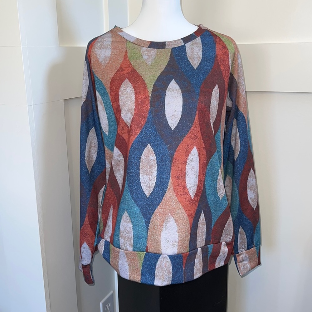 Women’s Long sleeve print top.